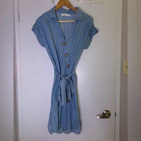 Soft Denim wrap Dress with button enclosure - Picture 4 of 6